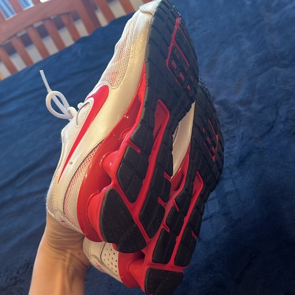 Nike women’s white and pink shoe size 8 - Picture 4 of 5